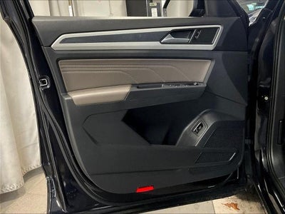 2021 Volkswagen Atlas 2021.5 3.6L V6 SE w/Technology R-Line 4MOTION