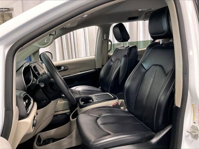 2023 Chrysler Pacifica Touring L FWD