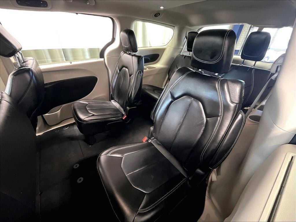 2023 Chrysler Pacifica Touring L FWD
