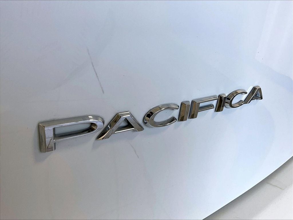 2023 Chrysler Pacifica Touring L FWD