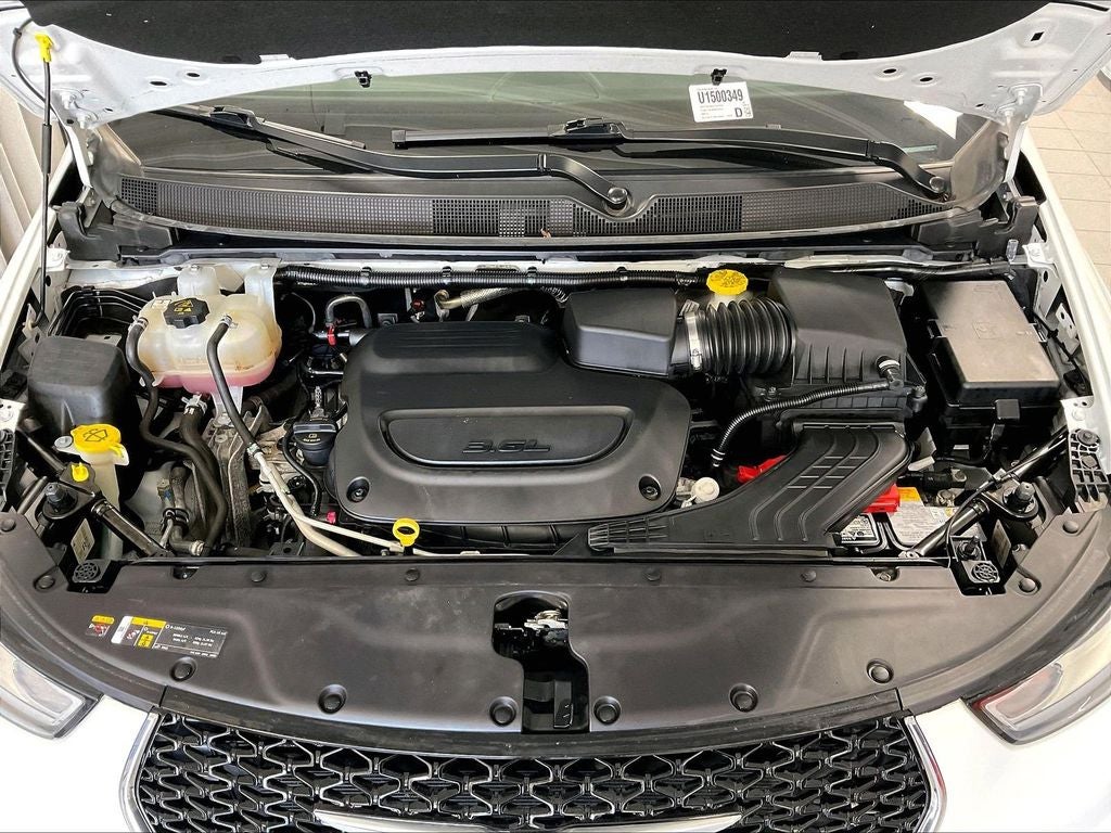 2023 Chrysler Pacifica Touring L FWD