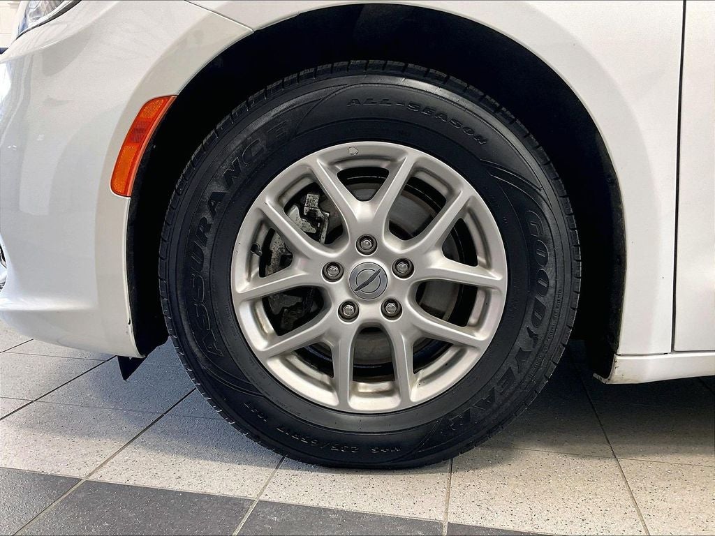 2023 Chrysler Pacifica Touring L FWD