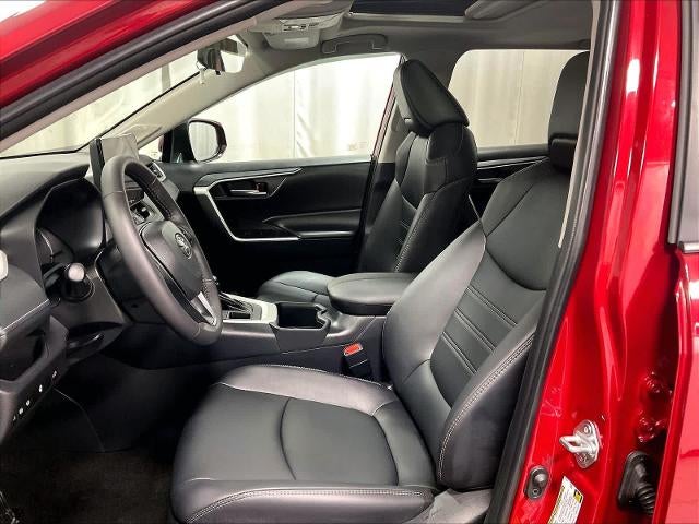 2025 Toyota RAV4 XLE Premium AWD (Natl)