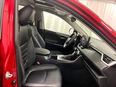 2025 Toyota RAV4 XLE Premium AWD (Natl)
