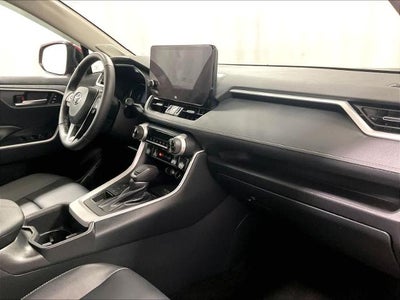 2025 Toyota RAV4 XLE Premium AWD (Natl)
