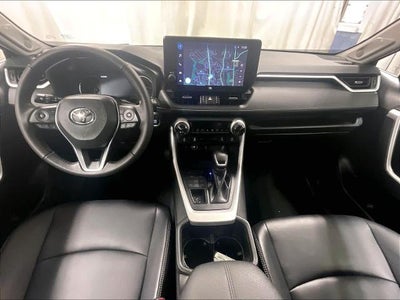 2025 Toyota RAV4 XLE Premium AWD (Natl)