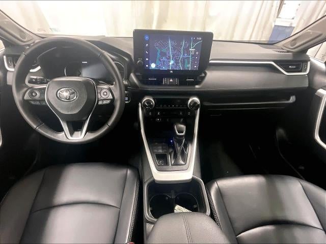 2025 Toyota RAV4 XLE Premium AWD (Natl)