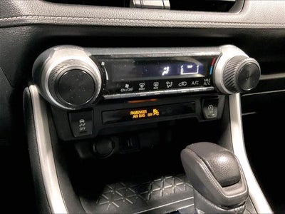 2021 Toyota RAV4 LE AWD (Natl)