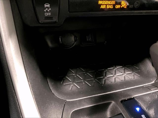 2021 Toyota RAV4 LE AWD (Natl)