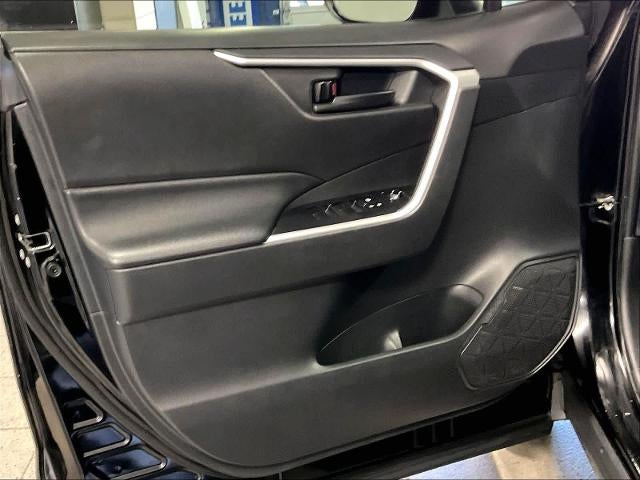 2021 Toyota RAV4 LE AWD (Natl)