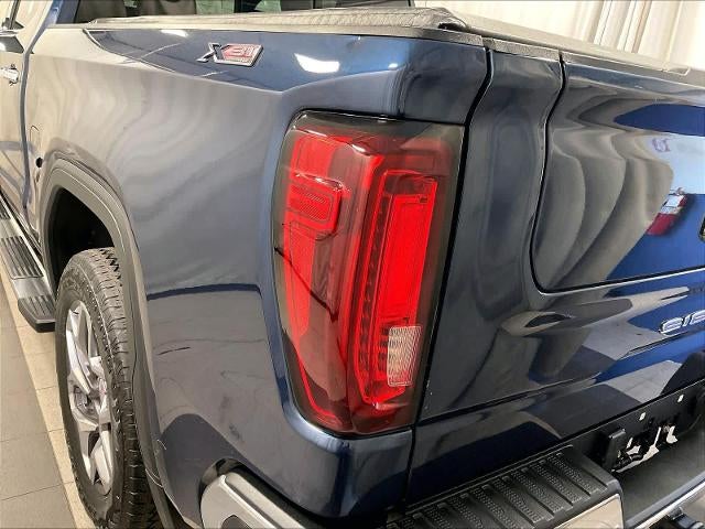 2022 GMC Sierra 1500 Crew Cab Short Box 4-Wheel Drive SLT