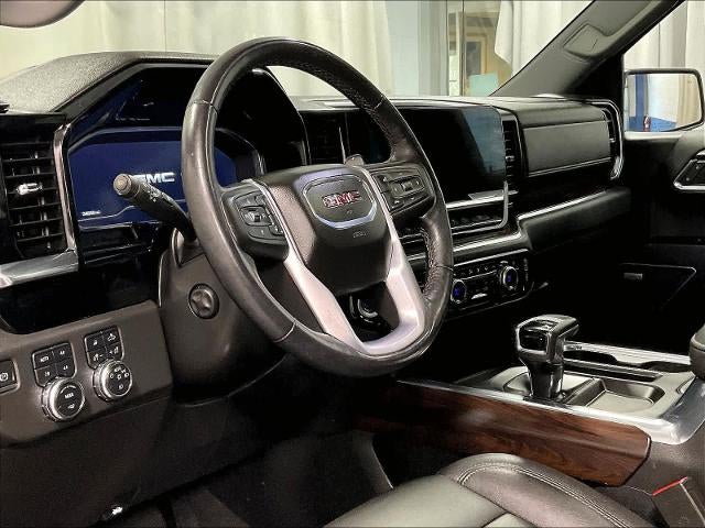 2022 GMC Sierra 1500 Crew Cab Short Box 4-Wheel Drive SLT