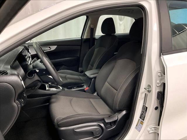 2023 Kia Forte LXS IVT