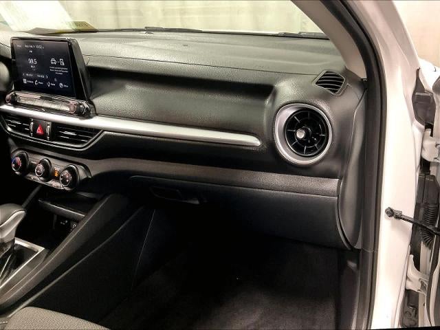 2023 Kia Forte LXS IVT