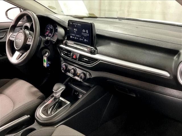 2023 Kia Forte LXS IVT