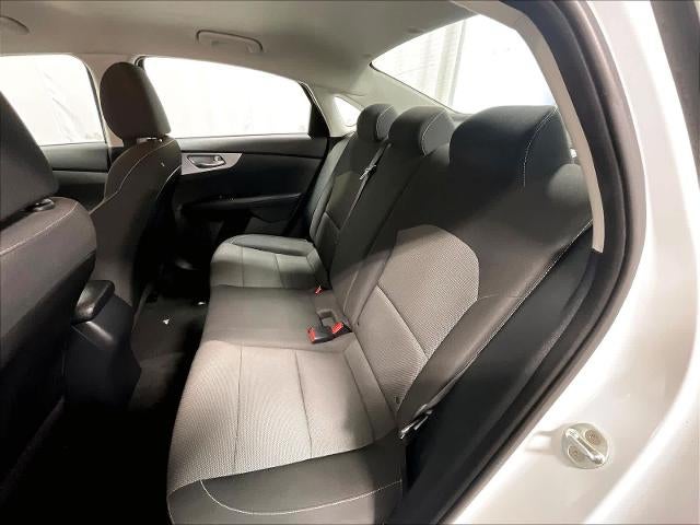 2023 Kia Forte LXS IVT