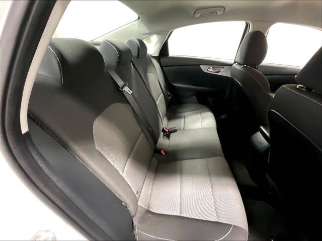 2023 Kia Forte LXS IVT