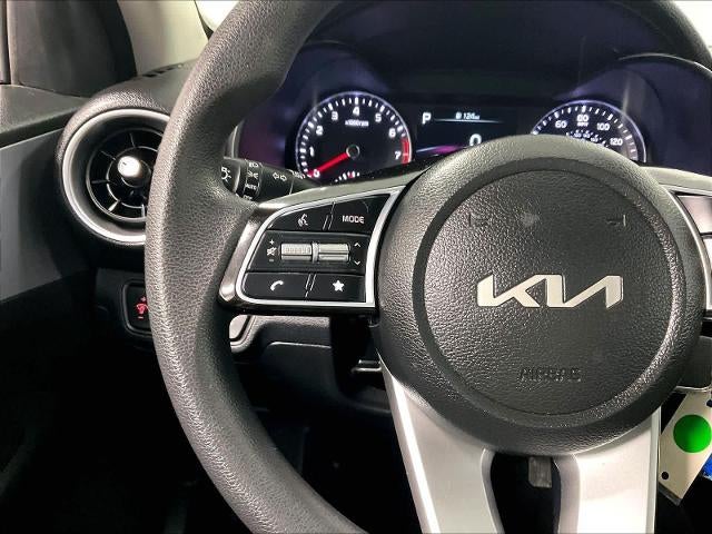 2023 Kia Forte LXS IVT