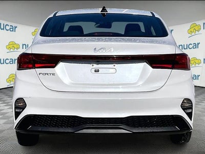 2023 Kia Forte LXS IVT