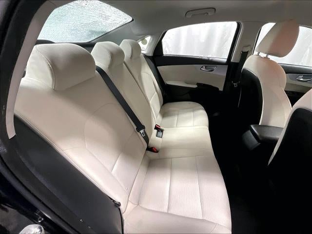 2023 Kia Forte LXS IVT