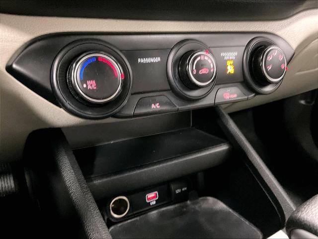 2023 Kia Forte LXS IVT