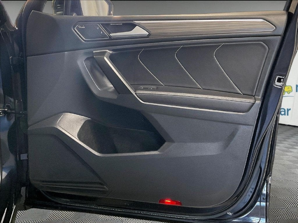2024 Volkswagen Tiguan 2.0T SEL R-Line