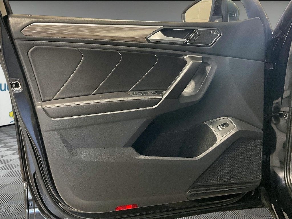 2024 Volkswagen Tiguan 2.0T SEL R-Line