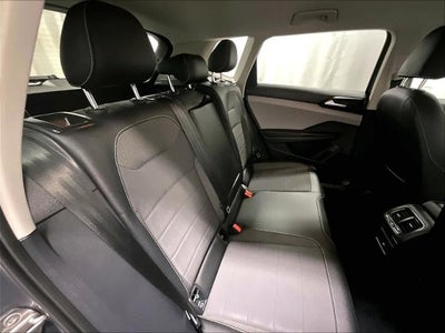 2022 Volkswagen Taos SE 4MOTION