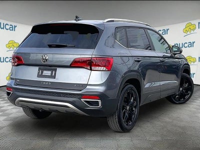 2022 Volkswagen Taos SE 4MOTION