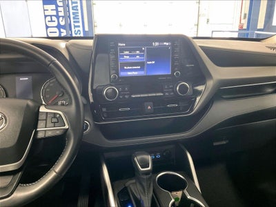 2022 Toyota Highlander LE