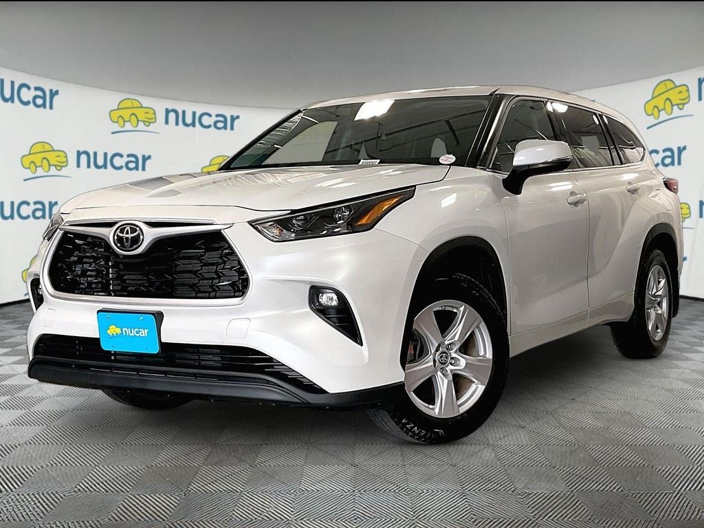 2022 Toyota Highlander LE