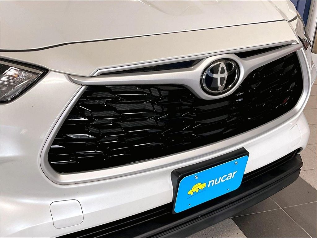 2022 Toyota Highlander LE
