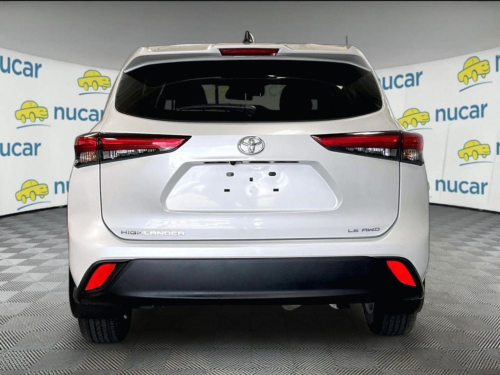2022 Toyota Highlander LE