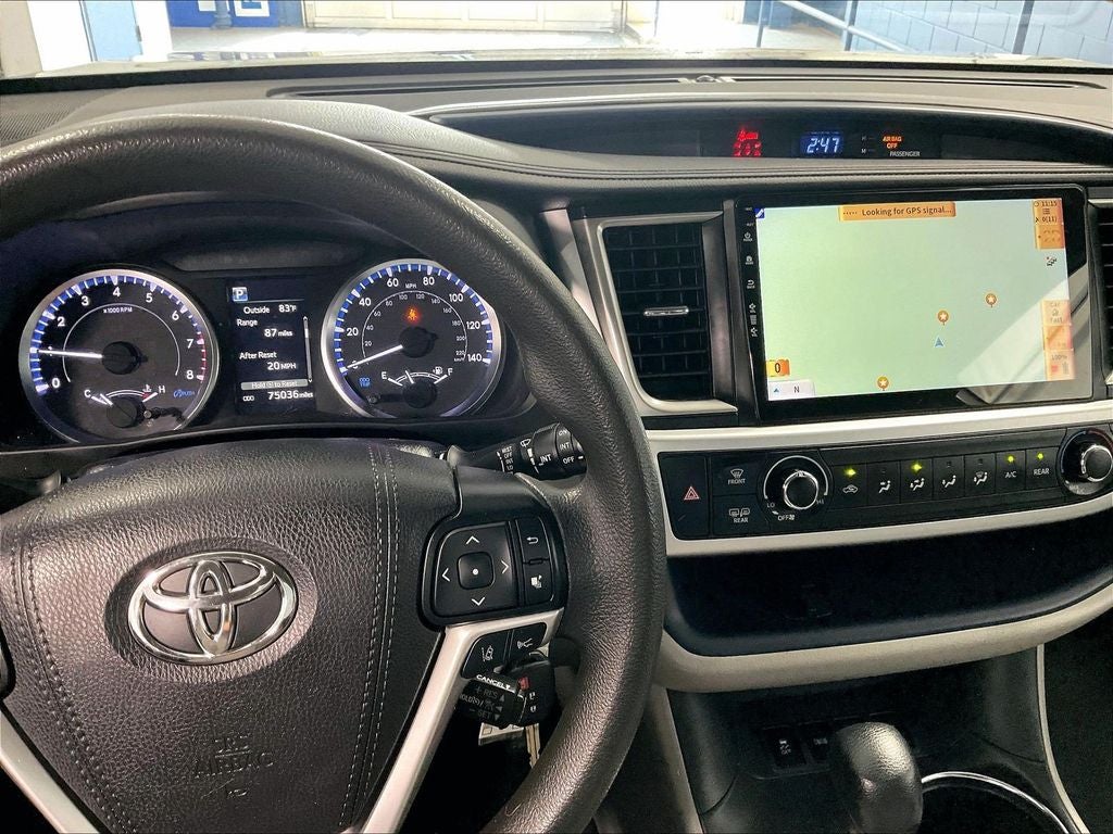 2019 Toyota Highlander LE