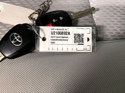 2019 Toyota Highlander LE