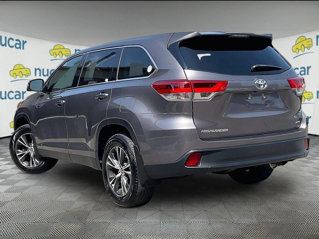 2019 Toyota Highlander LE
