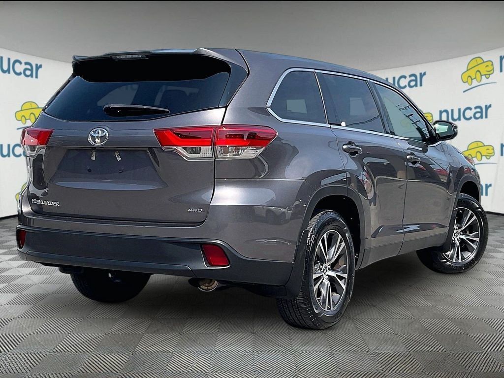 2019 Toyota Highlander LE
