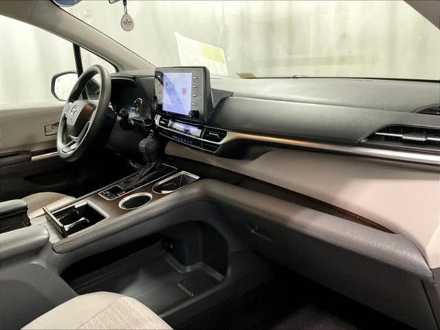 2021 Toyota Sienna LE AWD 8-Passenger (Natl)