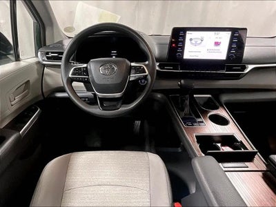 2021 Toyota Sienna LE AWD 8-Passenger (Natl)