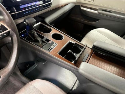 2021 Toyota Sienna LE AWD 8-Passenger (Natl)