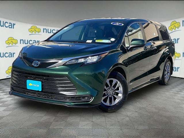 2021 Toyota Sienna LE AWD 8-Passenger (Natl)