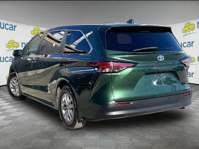 2021 Toyota Sienna LE AWD 8-Passenger (Natl)