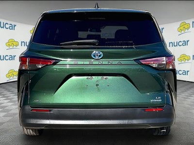 2021 Toyota Sienna LE AWD 8-Passenger (Natl)