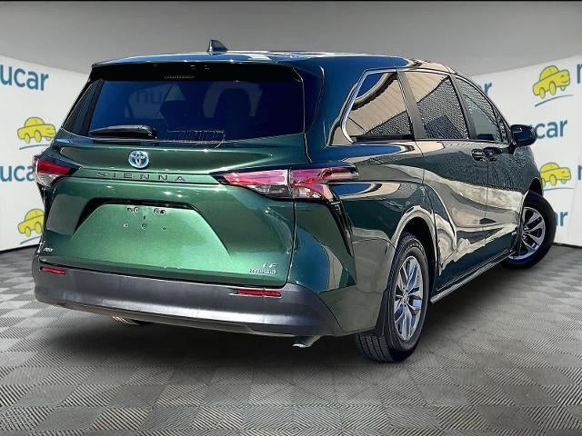 2021 Toyota Sienna LE AWD 8-Passenger (Natl)