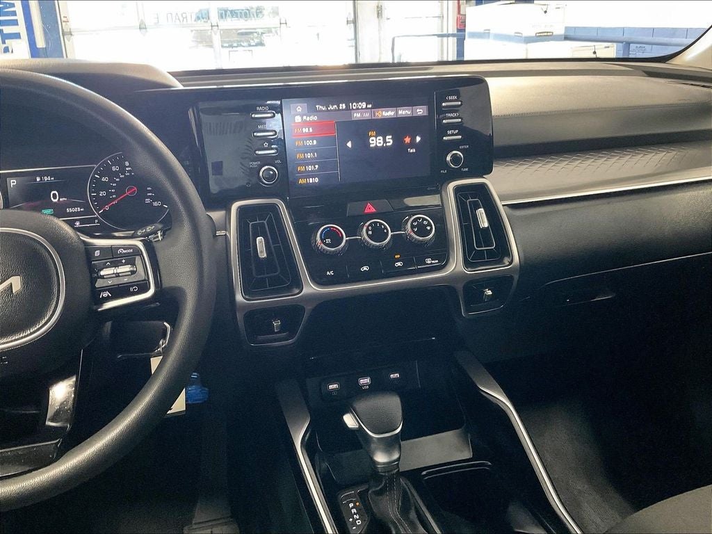 2023 Kia Sorento LX