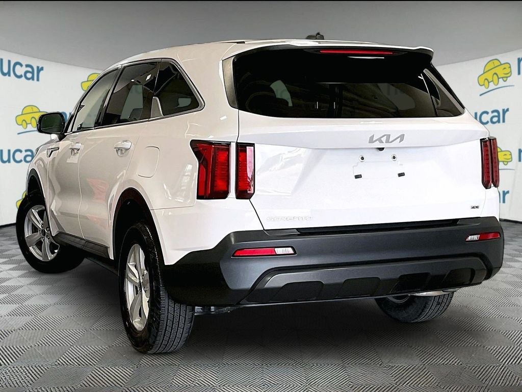 2023 Kia Sorento LX
