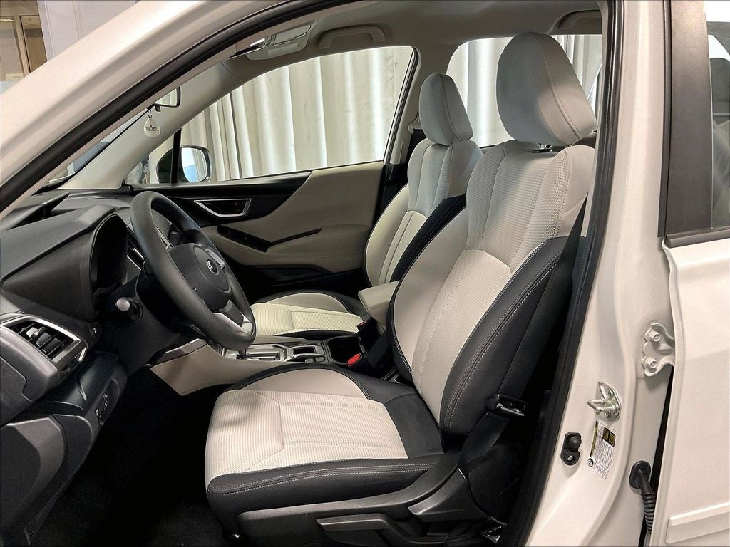 2023 Subaru Forester Base
