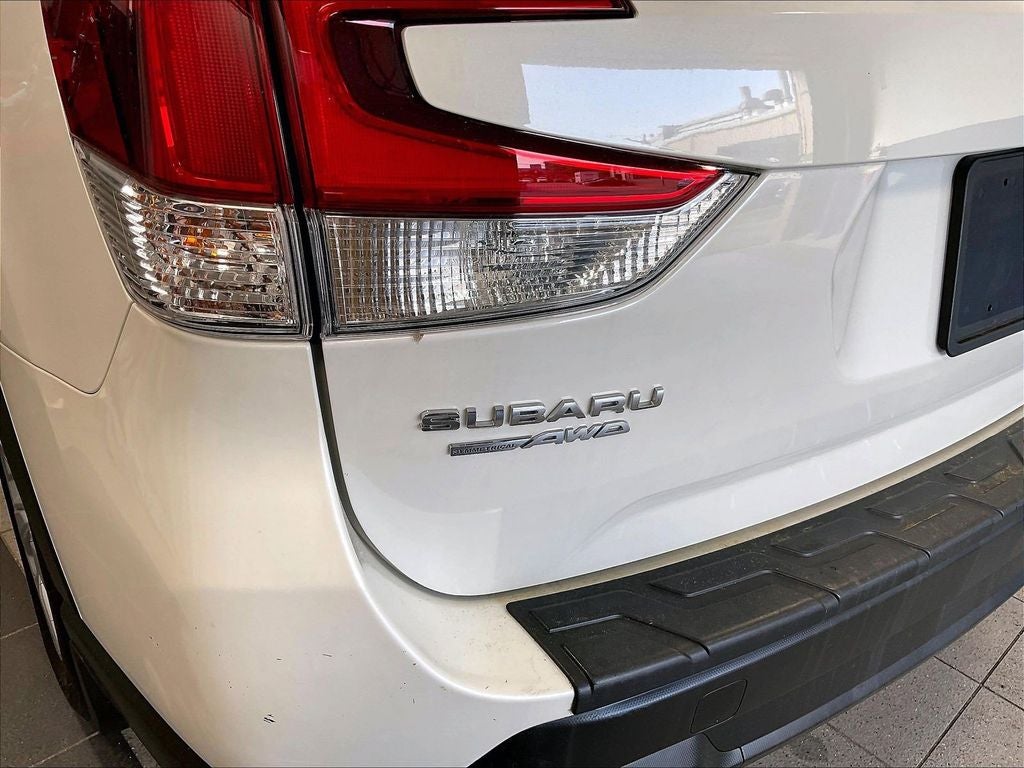2023 Subaru Forester Base