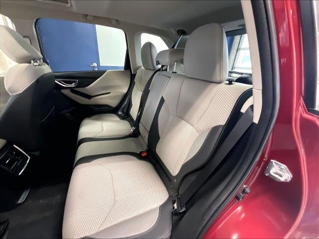 2023 Subaru Forester Premium CVT