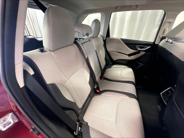 2023 Subaru Forester Premium CVT